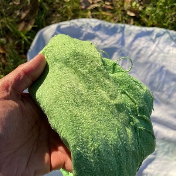 NUBBY Raw SILK SCARF APPLE GREEN 16" x  66" - Picture 2 of 4